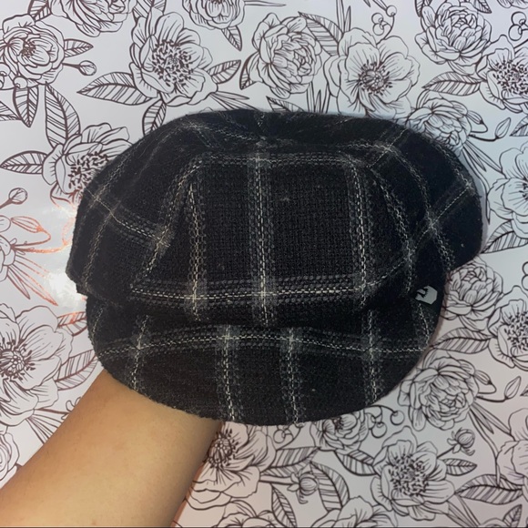 Vintage 90s Wool Plaid Newsboy cap by Goorin Bros - Picture 2 of 4